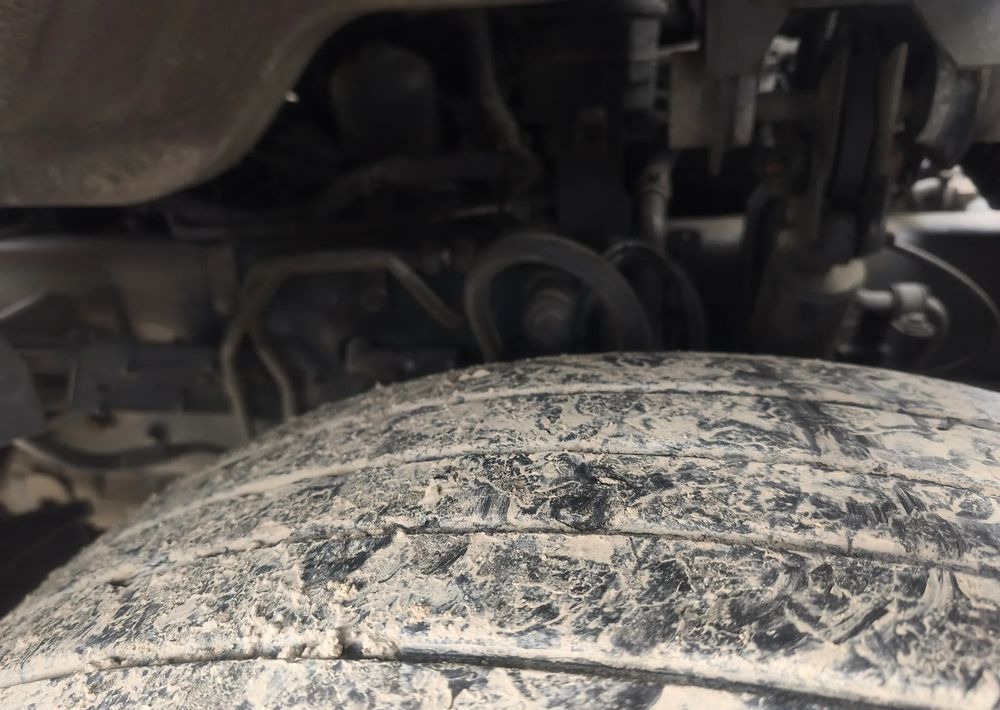 Renault Gama D 18.280 rama do zabudowy poduszka - Camion şasiu: Foto 4 Renault Gama D 18.280 rama do zabudowy poduszka - Camion şasiu: Foto 4