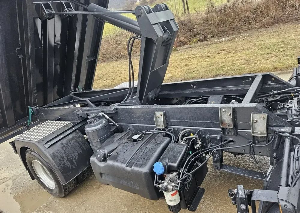 Renault Midlum 220 Dxi wywrot wywrotka kiper blokada - Camion basculantă: Foto 5 Renault Midlum 220 Dxi wywrot wywrotka kiper blokada - Camion basculantă: Foto 5