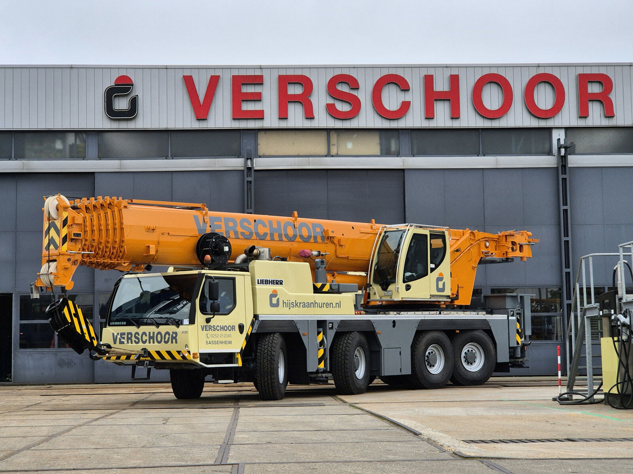 Liebherr Liebherr LTM 1120-4.1 - Macara tot teren: Foto 1 Liebherr Liebherr LTM 1120-4.1 - Macara tot teren: Foto 1