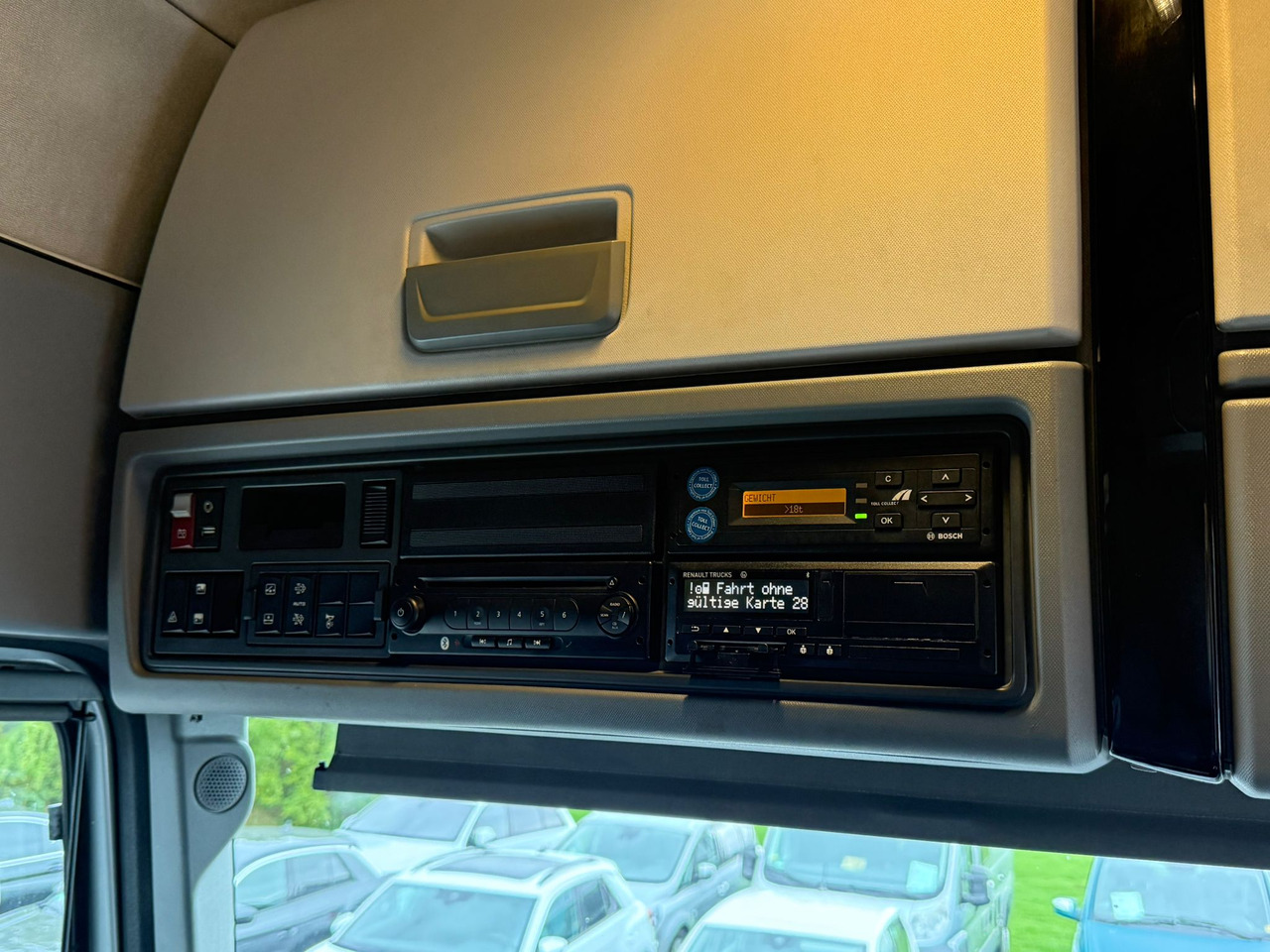 Cap tractor RENAULT T: Foto 14