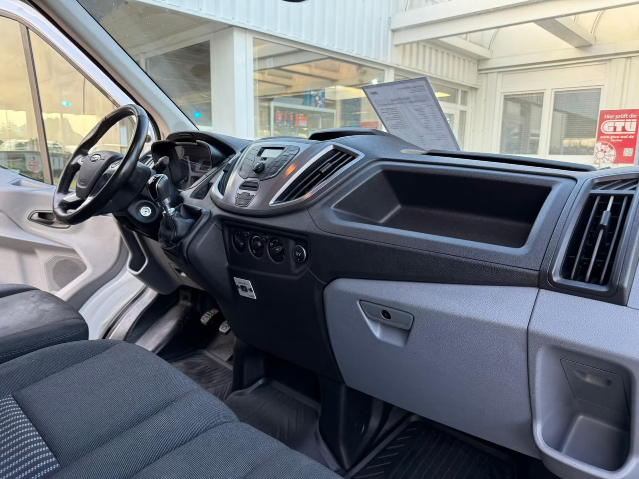 Ford Transit - Autoutilitară compactă: Foto 5 Ford Transit - Autoutilitară compactă: Foto 5