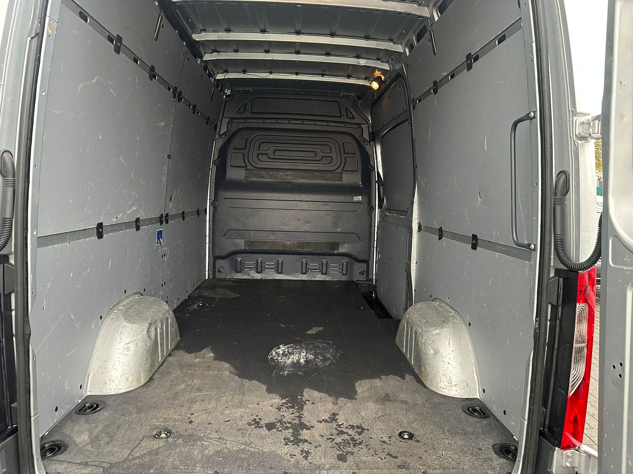MERCEDES-BENZ Sprinter - Dubă: Foto 5 MERCEDES-BENZ Sprinter - Dubă: Foto 5