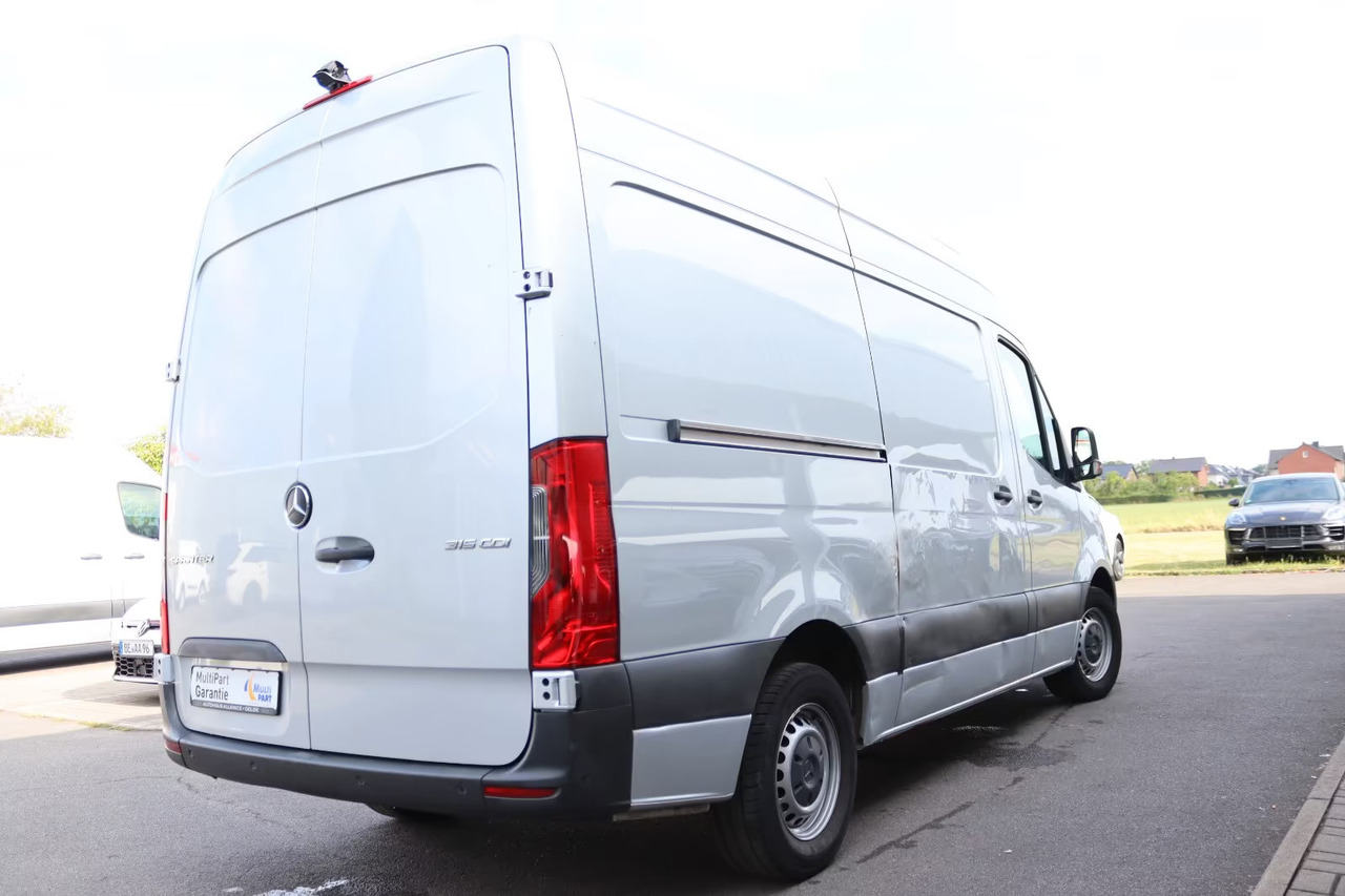 Mercedes Benz Sprinter - Dubă: Foto 4 Mercedes Benz Sprinter - Dubă: Foto 4