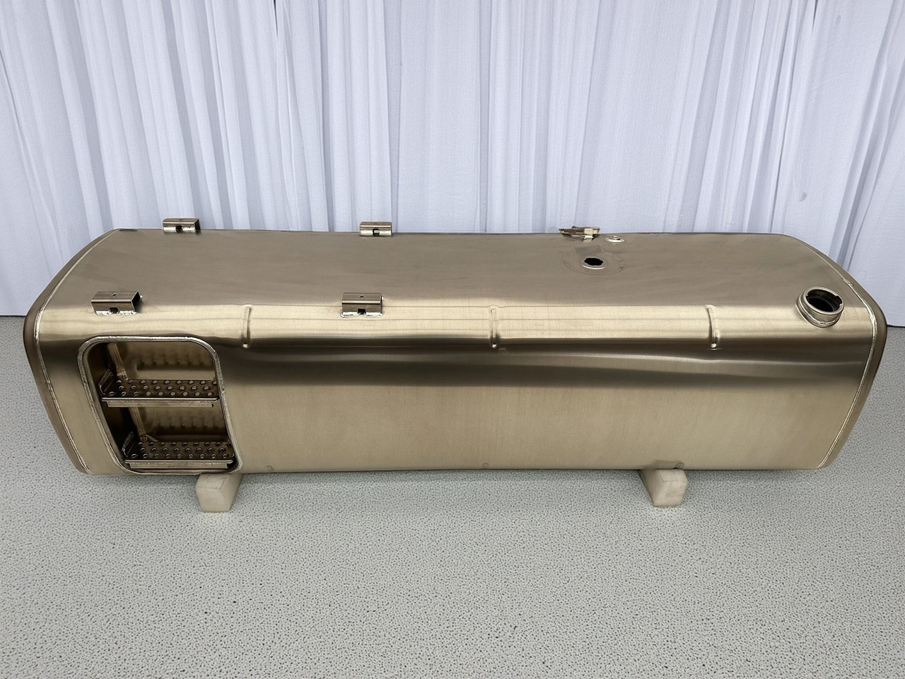 DAF - Rezervor combustibil: Foto 1 DAF - Rezervor combustibil: Foto 1