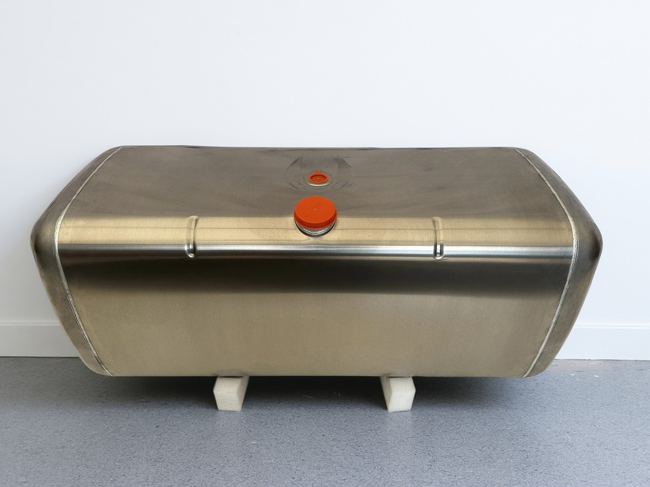 MERCEDES-BENZ - Rezervor combustibil: Foto 1 MERCEDES-BENZ - Rezervor combustibil: Foto 1