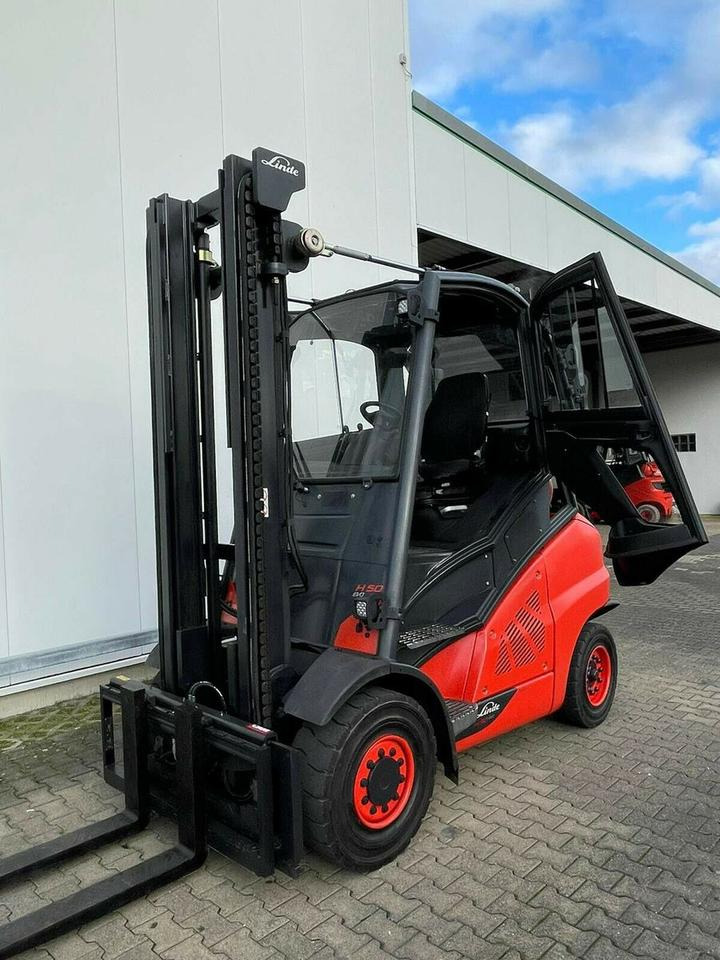 Linde Linde H 50 T - 7.390 h - Seitenschieber/Zinken neu - - Stivuitor GPL: Foto 2 Linde Linde H 50 T - 7.390 h - Seitenschieber/Zinken neu - - Stivuitor GPL: Foto 2