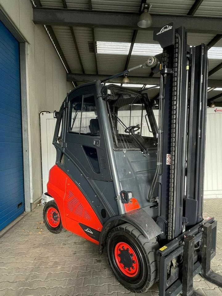 Linde Linde H 50 T - 7.390 h - Seitenschieber/Zinken neu - - Stivuitor GPL: Foto 3 Linde Linde H 50 T - 7.390 h - Seitenschieber/Zinken neu - - Stivuitor GPL: Foto 3