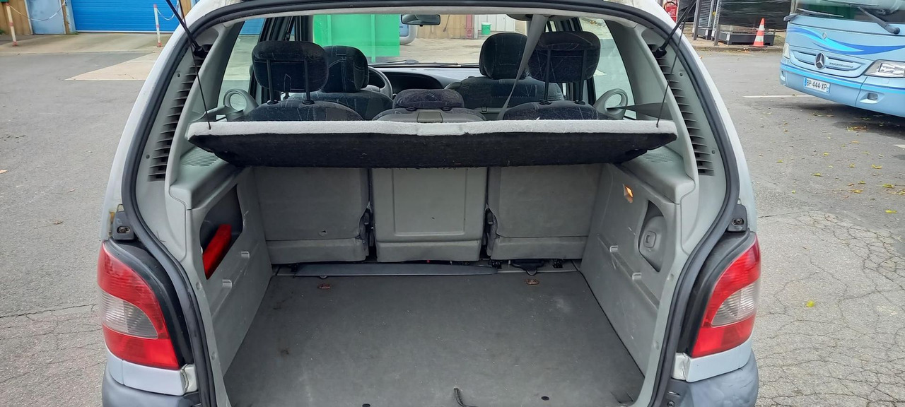 MEGANE ESSENCE (241) - Automobil: Foto 3 MEGANE ESSENCE (241) - Automobil: Foto 3