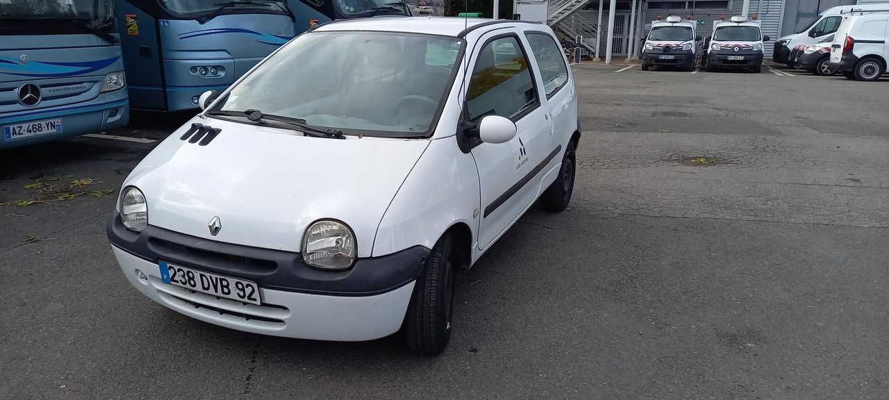 TWINGO ESSENCE (267) - Automobil: Foto 5 TWINGO ESSENCE (267) - Automobil: Foto 5