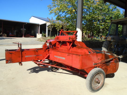 Massey Ferguson 10-8 - Presă baloţi dreptunghiulari: Foto 5 Massey Ferguson 10-8 - Presă baloţi dreptunghiulari: Foto 5