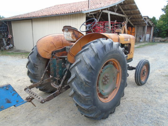 Someca super 40 - Tractor agricol: Foto 2 Someca super 40 - Tractor agricol: Foto 2