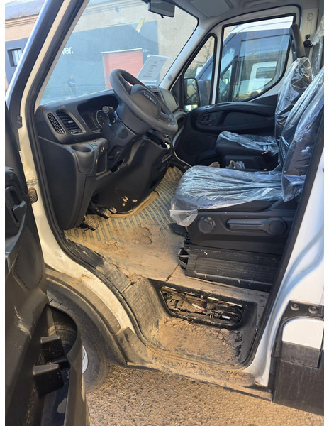 Iveco Daily 35S14 - Camion şasiu: Foto 3 Iveco Daily 35S14 - Camion şasiu: Foto 3