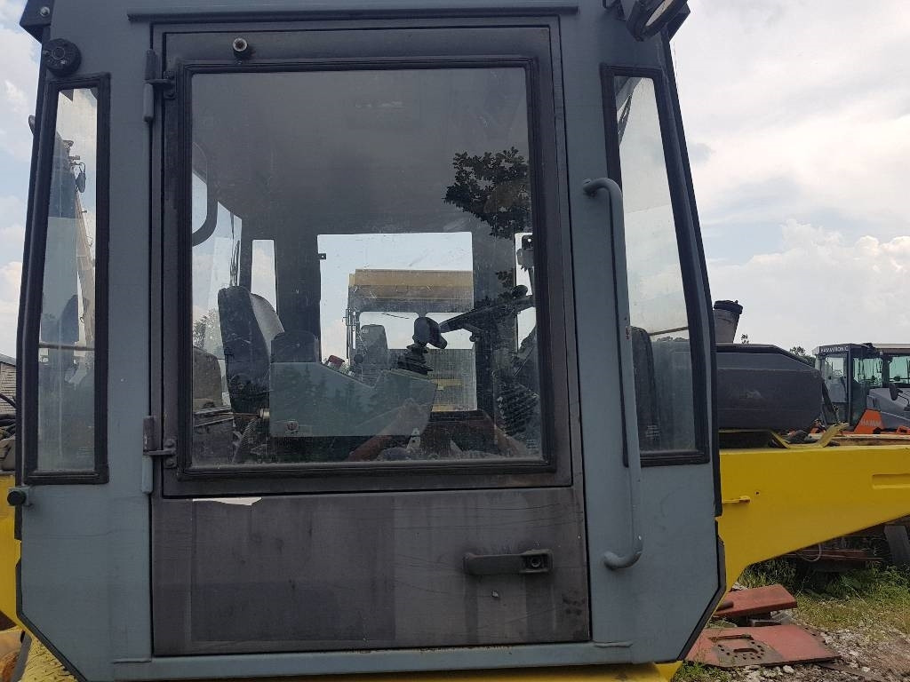 Bomag BW 184 AD - Cabină pentru Utilaje constructii: Foto 1 Bomag BW 184 AD - Cabină pentru Utilaje constructii: Foto 1