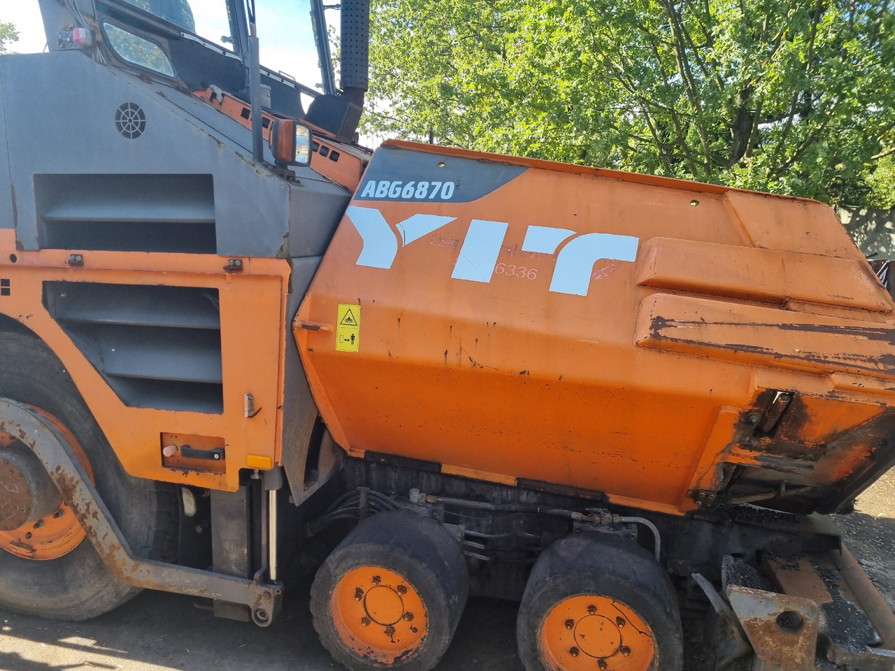 VOLVO TITAN 6870 - Finisor de asfalt: Foto 2 VOLVO TITAN 6870 - Finisor de asfalt: Foto 2