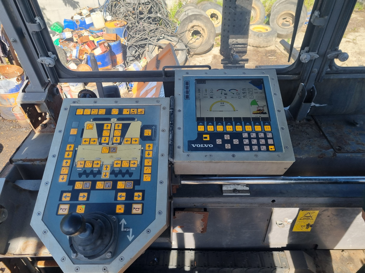 VOLVO TITAN 6870 - Finisor de asfalt: Foto 5 VOLVO TITAN 6870 - Finisor de asfalt: Foto 5