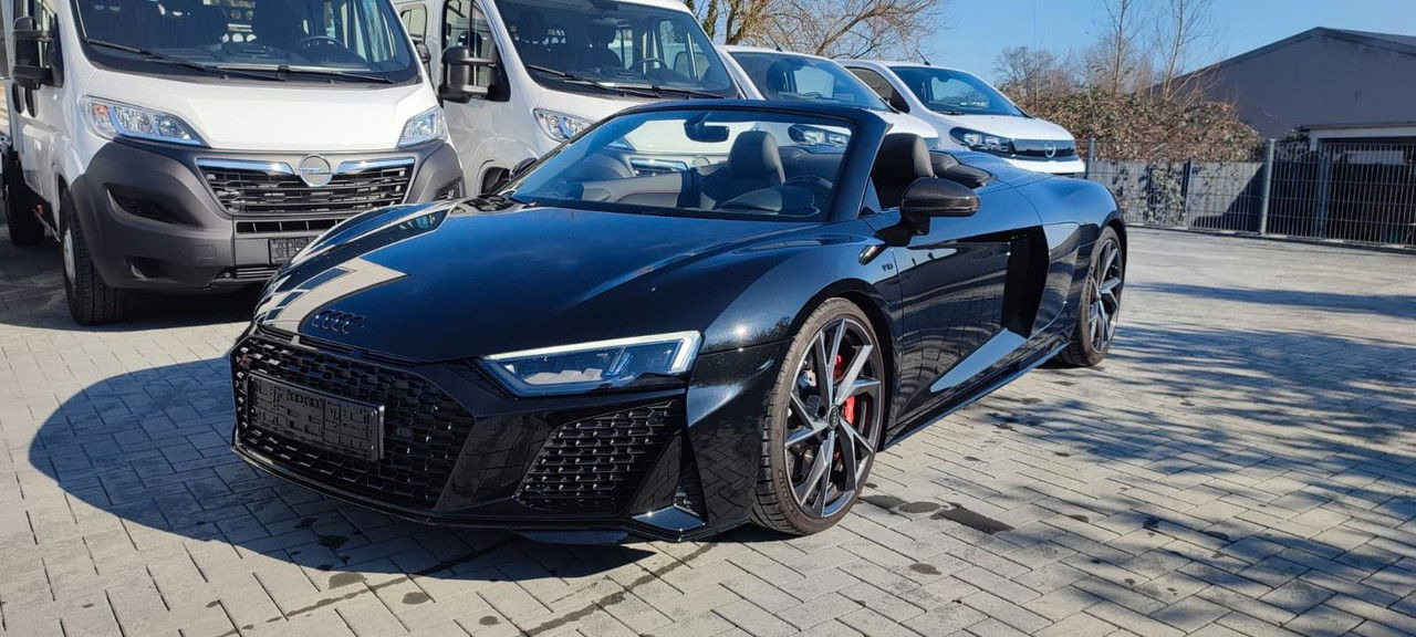 Audi R8 Spyder 5.2 FSI RWD performance - Automobil: Foto 1 Audi R8 Spyder 5.2 FSI RWD performance - Automobil: Foto 1