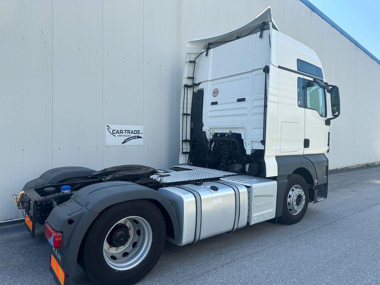 MAN TGX 18.460 XXL Intarder/Standklima - Cap tractor: Foto 3 MAN TGX 18.460 XXL Intarder/Standklima - Cap tractor: Foto 3