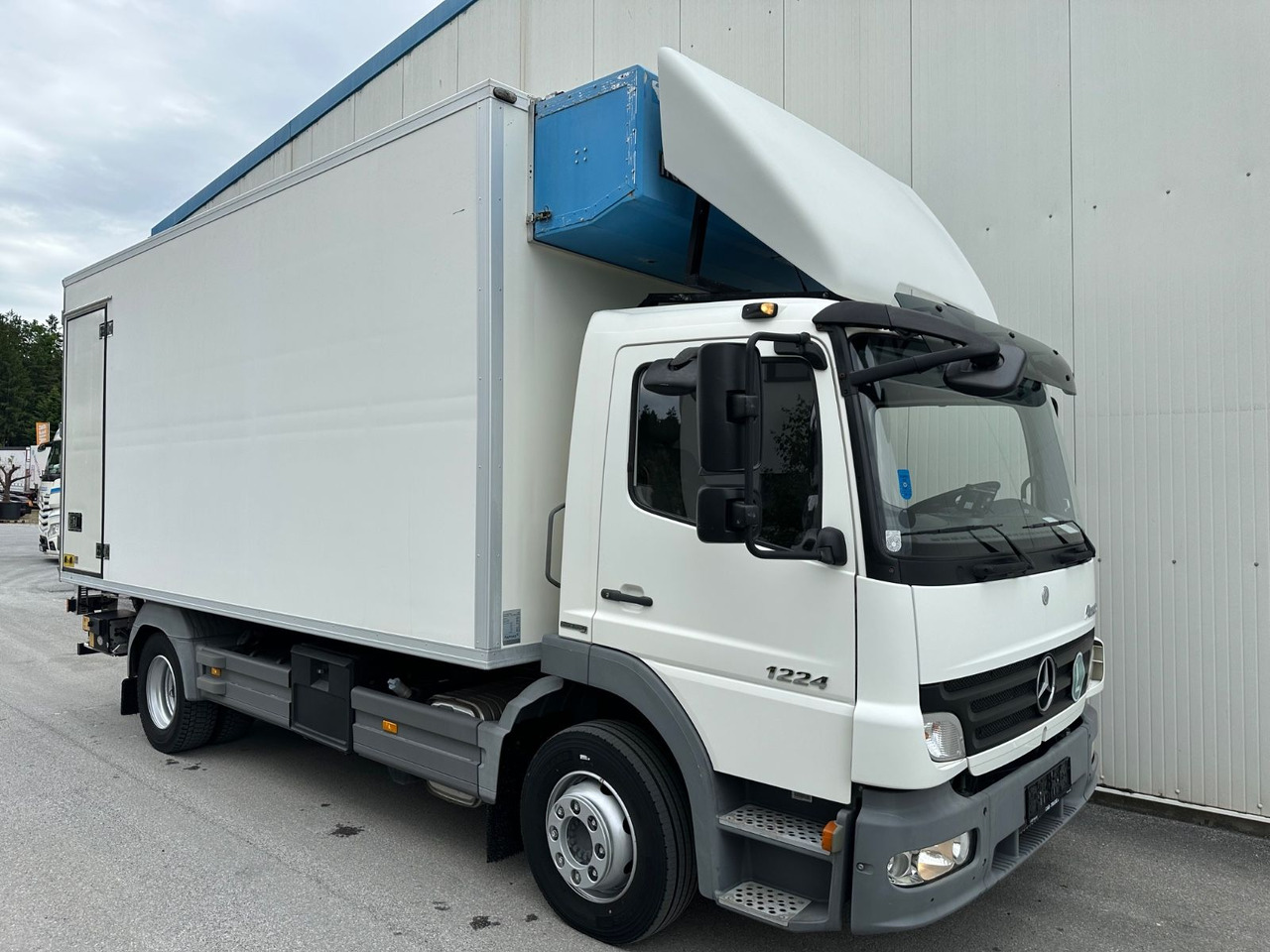 Mercedes-Benz Atego 1224 Automat Klima TK-29C - Camion frigider: Foto 2 Mercedes-Benz Atego 1224 Automat Klima TK-29C - Camion frigider: Foto 2