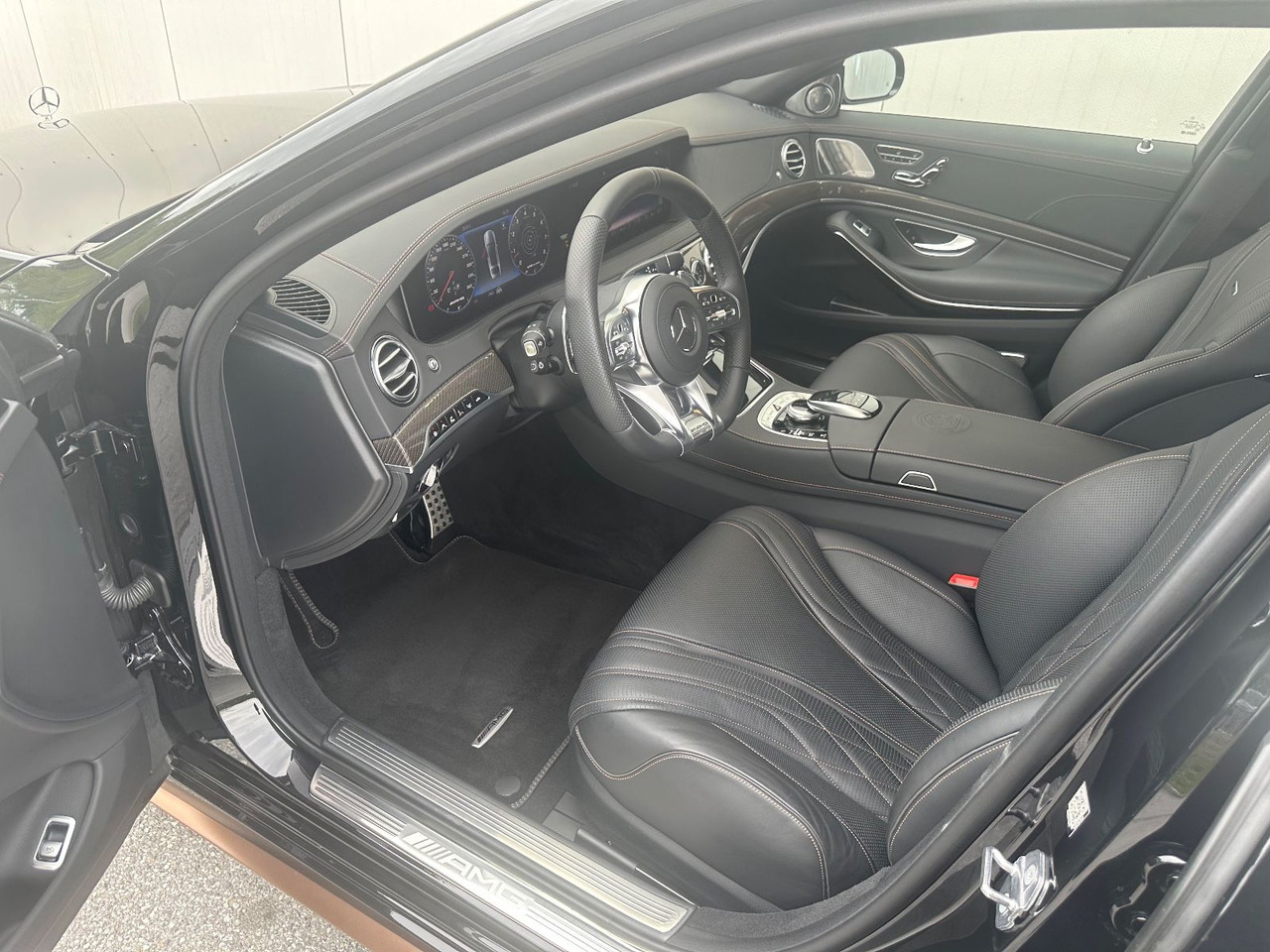 Mercedes-Benz S 65 AMG Final Edition 1/130 - Berlină/ Sedan: Foto 4 Mercedes-Benz S 65 AMG Final Edition 1/130 - Berlină/ Sedan: Foto 4