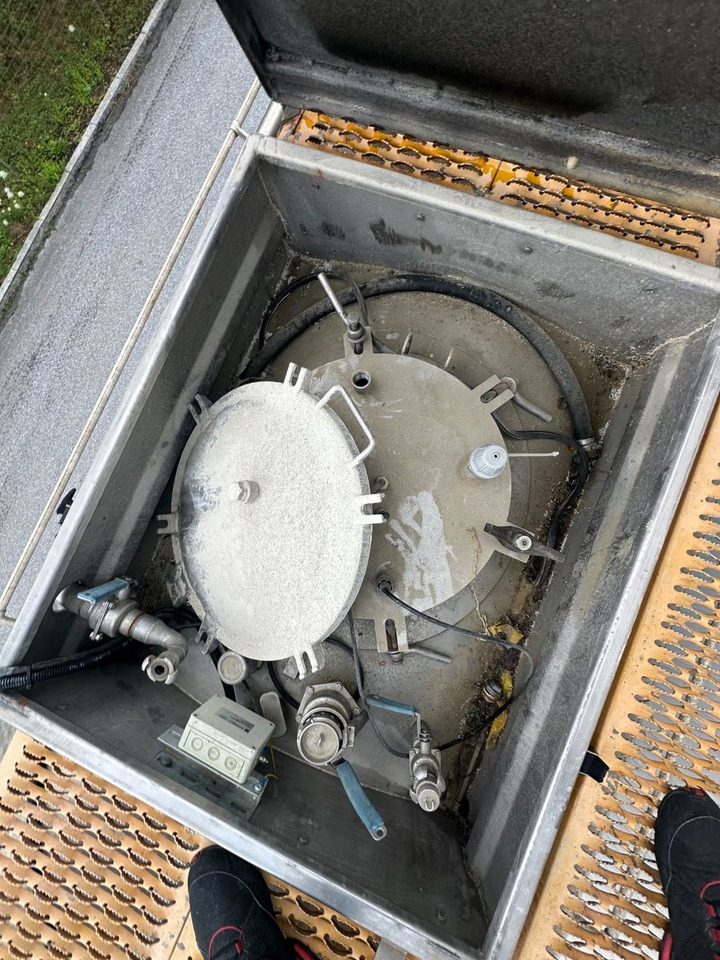 Schwarzmüller Chemi L4BH 42050L Lift BPW - Semiremorcă cisternă: Foto 5 Schwarzmüller Chemi L4BH 42050L Lift BPW - Semiremorcă cisternă: Foto 5