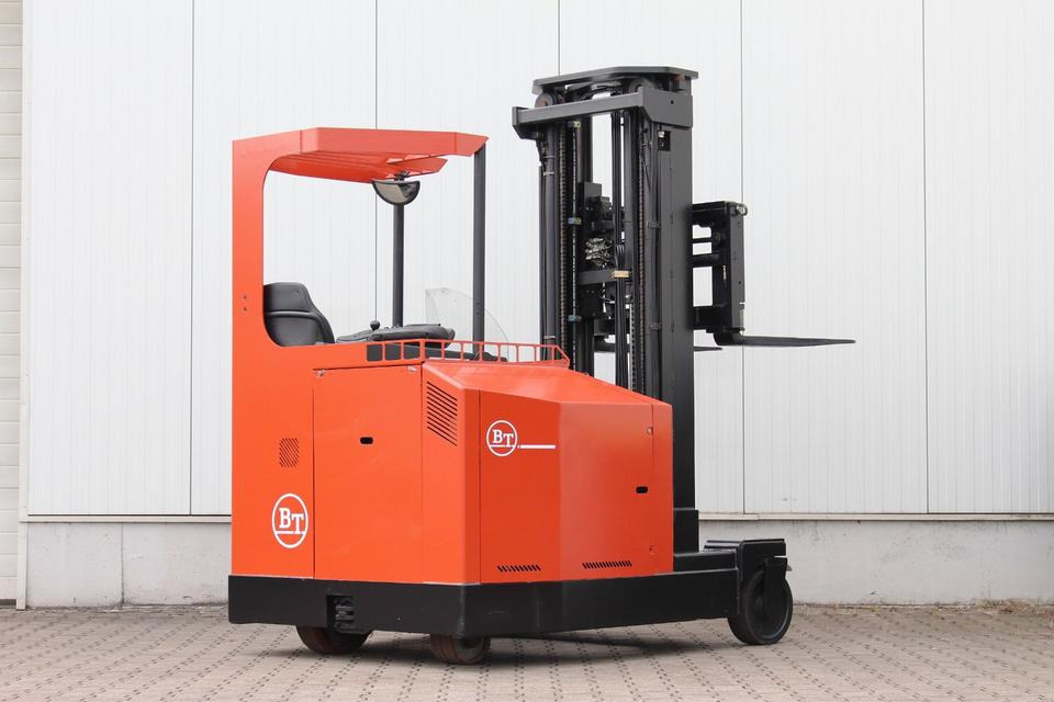 BT FR2.7 - 4-Wege-Stapler B - Stivuitor cu catarg retractabil, cu schimbare rapidă de direcţie: Foto 2 BT FR2.7 - 4-Wege-Stapler B - Stivuitor cu catarg retractabil, cu schimbare rapidă de direcţie: Foto 2