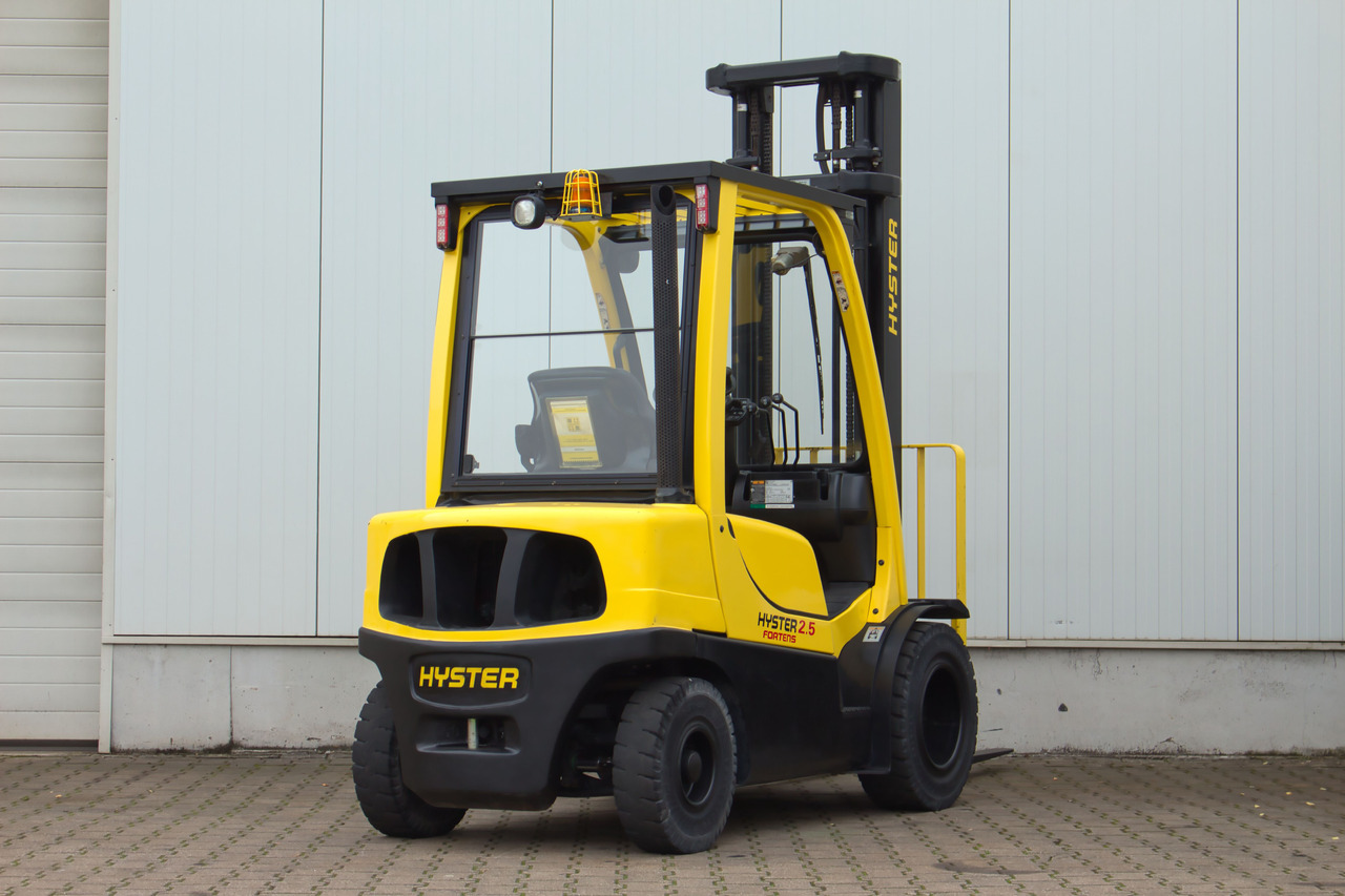 HYSTER Hyster H2.5FT - nur 1370h - Bj. 2013 - mit Beleuchtung - Stivuitor diesel: Foto 2 HYSTER Hyster H2.5FT - nur 1370h - Bj. 2013 - mit Beleuchtung - Stivuitor diesel: Foto 2