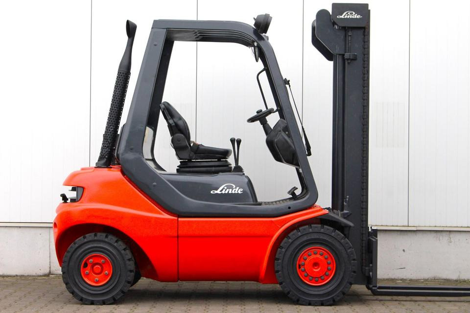 LINDE H20D Diesel TOP Zustand - UVV NEU - Stivuitor diesel: Foto 3 LINDE H20D Diesel TOP Zustand - UVV NEU - Stivuitor diesel: Foto 3