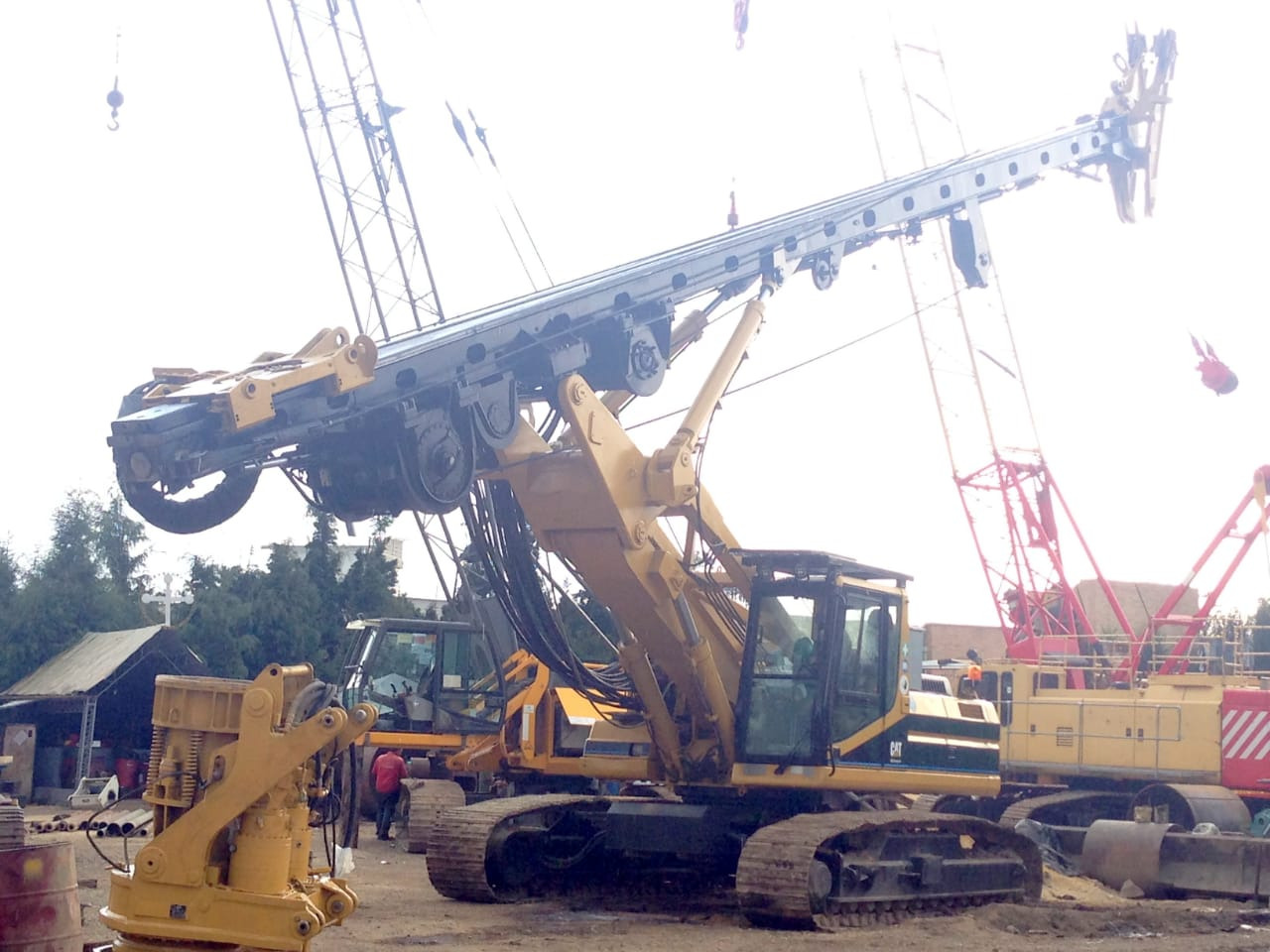 Bauer BG 18H - Maşină de foraj: Foto 2 Bauer BG 18H - Maşină de foraj: Foto 2