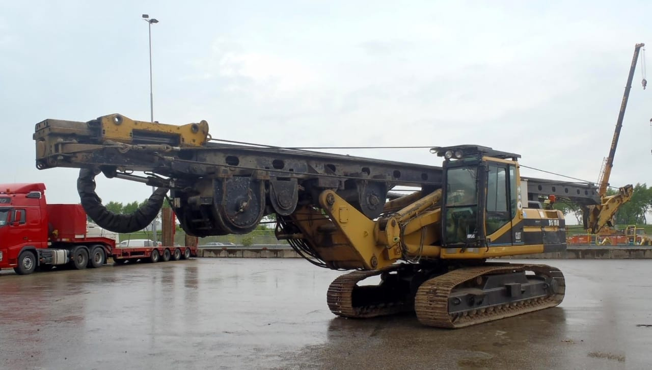 Bauer BG 18H - Maşină de foraj: Foto 1 Bauer BG 18H - Maşină de foraj: Foto 1