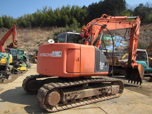 HITACHI ZX135USK - Excavator pe şenile: Foto 4 HITACHI ZX135USK - Excavator pe şenile: Foto 4