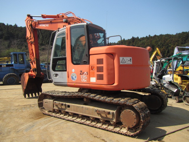 HITACHI ZX135USK - Excavator pe şenile: Foto 2 HITACHI ZX135USK - Excavator pe şenile: Foto 2