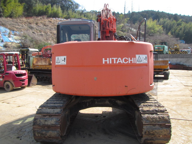 HITACHI ZX135USK - Excavator pe şenile: Foto 3 HITACHI ZX135USK - Excavator pe şenile: Foto 3