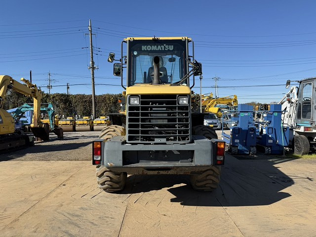 KOMATSU WA100-6 - Încărcător frontal pe pneuri: Foto 4 KOMATSU WA100-6 - Încărcător frontal pe pneuri: Foto 4