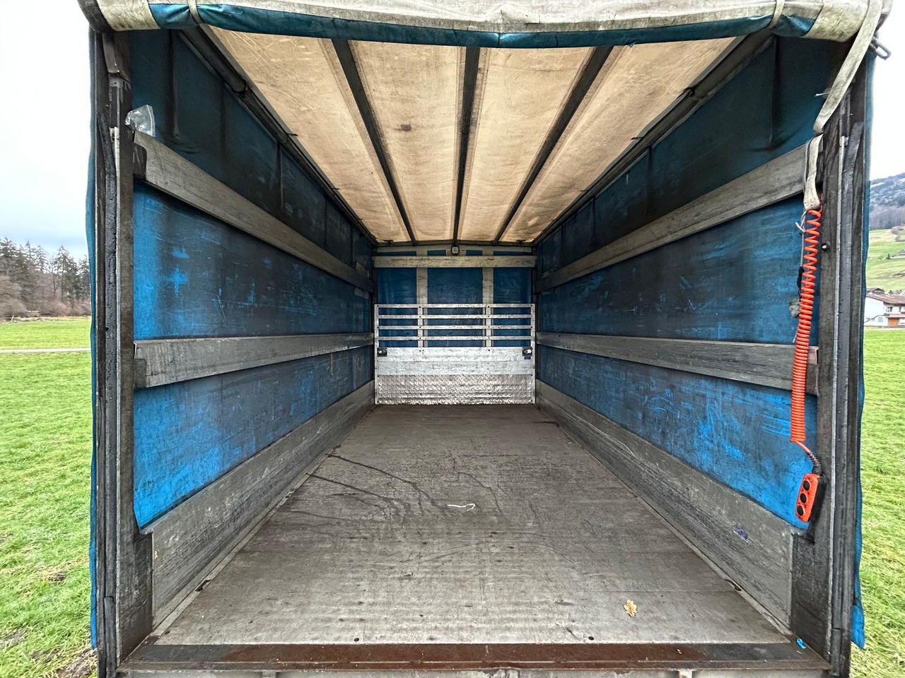 MERCEDES-BENZ Atego 818 - Camion cu prelată: Foto 5 MERCEDES-BENZ Atego 818 - Camion cu prelată: Foto 5