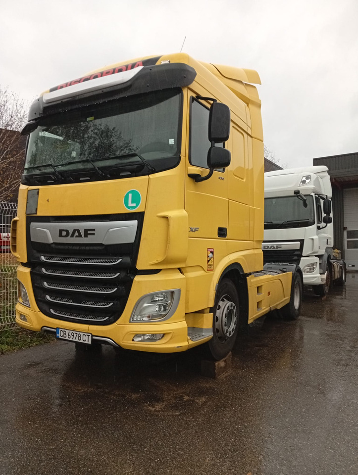DAF XF430 - FR 73000, damaged engine - Cap tractor: Foto 3 DAF XF430 - FR 73000, damaged engine - Cap tractor: Foto 3