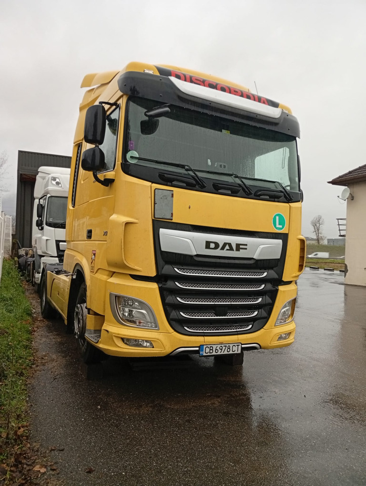 DAF XF430 - FR 73000, damaged engine - Cap tractor: Foto 2 DAF XF430 - FR 73000, damaged engine - Cap tractor: Foto 2