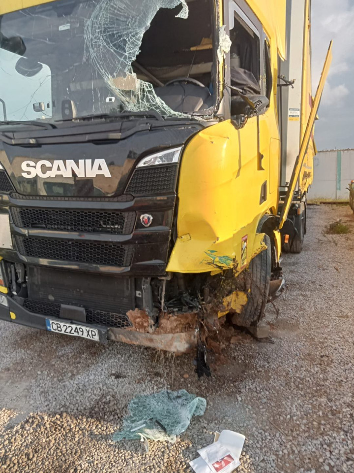 SCANIA R460 SUPER, Location: Villareal, Spain - Cap tractor: Foto 4 SCANIA R460 SUPER, Location: Villareal, Spain - Cap tractor: Foto 4