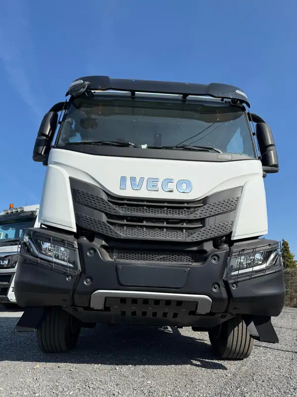 Iveco AD300T48 HYVALIFT 20 TONS*pare-choc hydraulique - Camion cu cârlig: Foto 5 Iveco AD300T48 HYVALIFT 20 TONS*pare-choc hydraulique - Camion cu cârlig: Foto 5