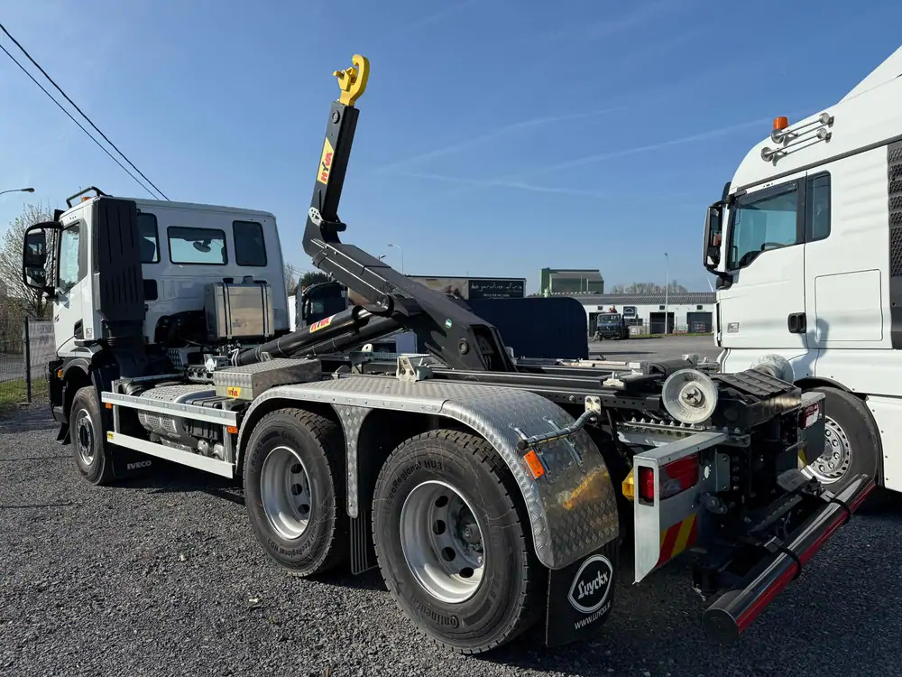 Iveco AD300T48 HYVALIFT 20 TONS*pare-choc hydraulique - Camion cu cârlig: Foto 3 Iveco AD300T48 HYVALIFT 20 TONS*pare-choc hydraulique - Camion cu cârlig: Foto 3