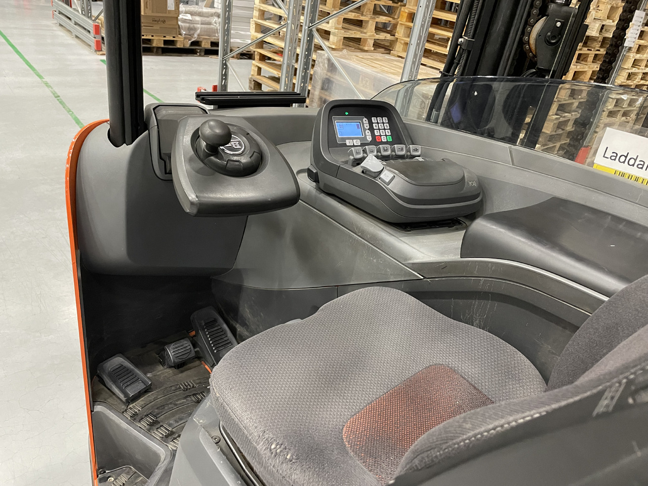 TOYOTA BT-RRE 160E - Stivuitor cu catarg retractabil: Foto 2 TOYOTA BT-RRE 160E - Stivuitor cu catarg retractabil: Foto 2