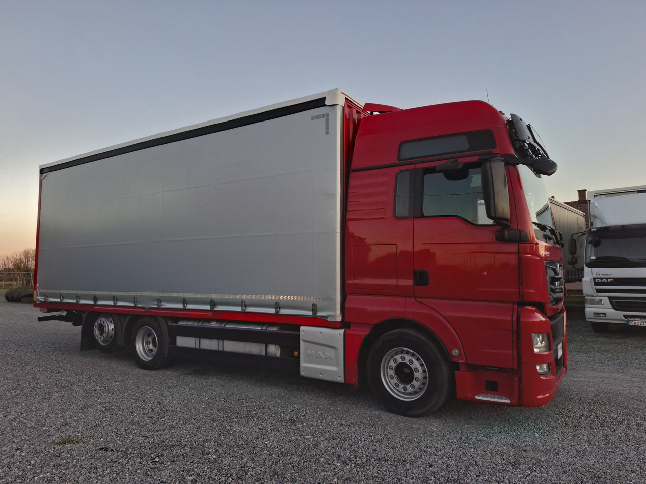 MAN TGX 26.440 E6 - Camion cu prelată: Foto 5 MAN TGX 26.440 E6 - Camion cu prelată: Foto 5