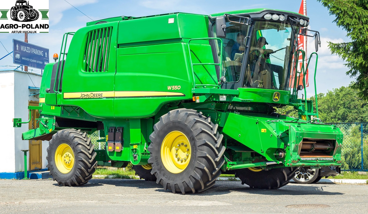 JOHN DEERE W 550 - 2981 h - 5,5 M - 2011 ROK - Combină de recoltat cereale: Foto 1 JOHN DEERE W 550 - 2981 h - 5,5 M - 2011 ROK - Combină de recoltat cereale: Foto 1