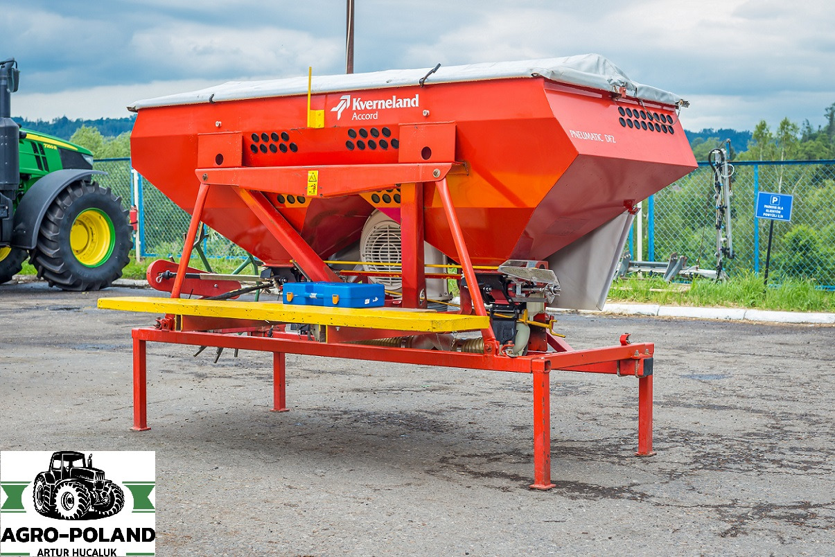 KVERNELAND OPTIMA - 12 X 75 + ZBIORNIK NA NAWÓZ - Semănătoare de precizie: Foto 2 KVERNELAND OPTIMA - 12 X 75 + ZBIORNIK NA NAWÓZ - Semănătoare de precizie: Foto 2