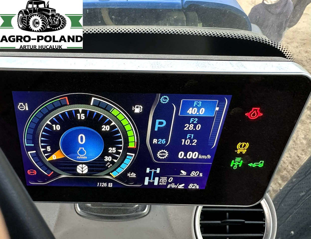 NEW HOLLAND T 8.435 HD SMARTTRAX - 2024 ROK - 1126 h - Tractor agricol: Foto 4 NEW HOLLAND T 8.435 HD SMARTTRAX - 2024 ROK - 1126 h - Tractor agricol: Foto 4