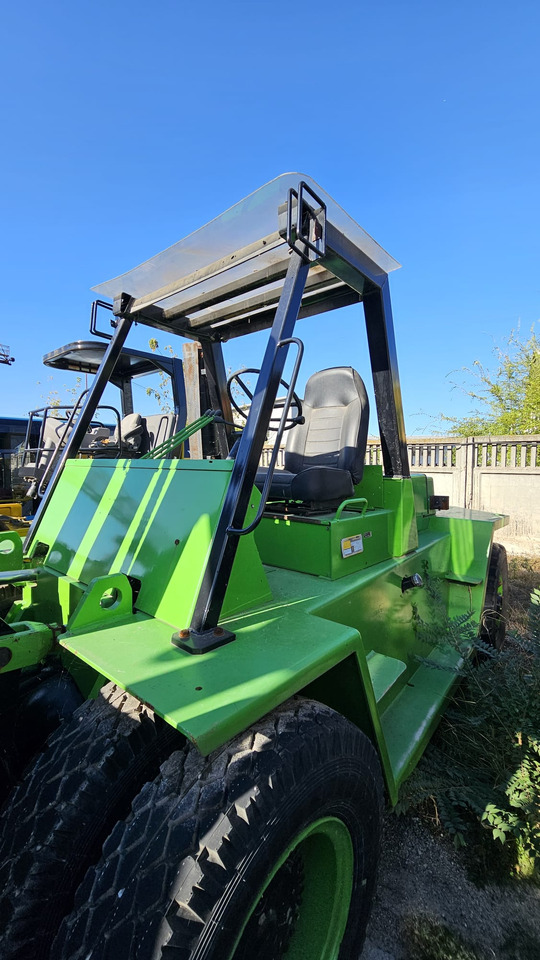 CATERPILLAR V330B - Stivuitor de teren dificil: Foto 5 CATERPILLAR V330B - Stivuitor de teren dificil: Foto 5