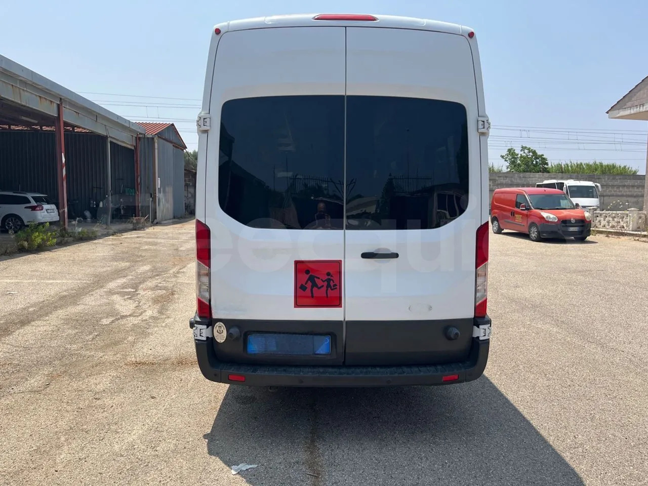 Ford Transit - Microbuz, Transport persoane: Foto 5 Ford Transit - Microbuz, Transport persoane: Foto 5