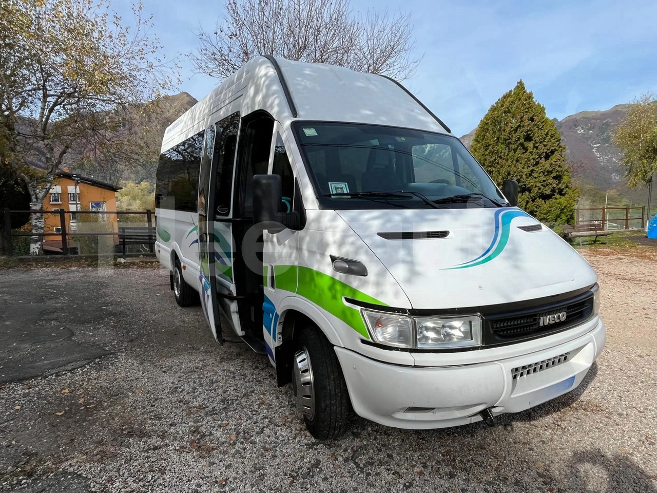Iveco Daily - Microbuz, Transport persoane: Foto 1 Iveco Daily - Microbuz, Transport persoane: Foto 1