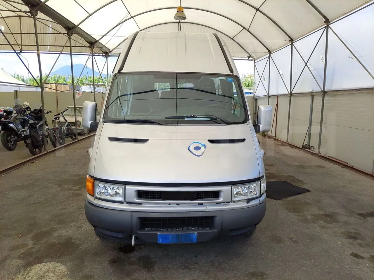 Iveco Daily - Microbuz, Transport persoane: Foto 2 Iveco Daily - Microbuz, Transport persoane: Foto 2