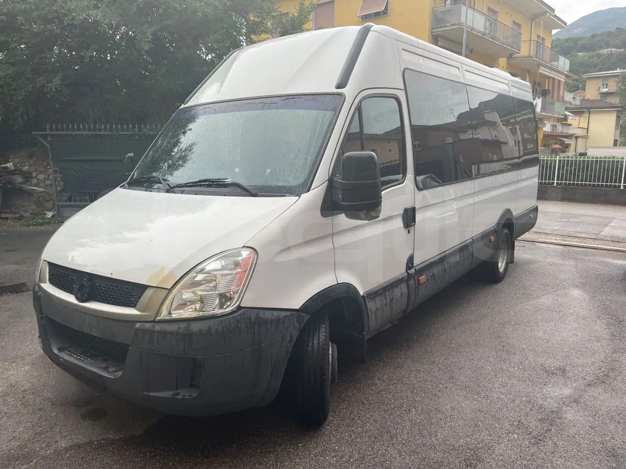 Iveco Daily - Microbuz, Transport persoane: Foto 4 Iveco Daily - Microbuz, Transport persoane: Foto 4