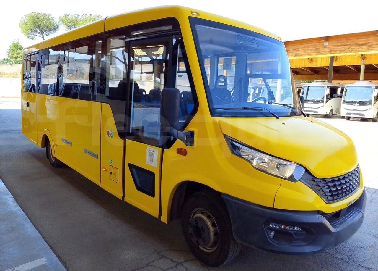 Iveco Indcar - Autobuz școlar: Foto 1 Iveco Indcar - Autobuz școlar: Foto 1